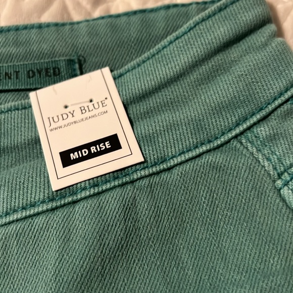 Judy Blue light green denim shorts - Picture 2 of 5